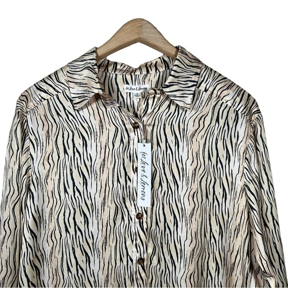 FOR LOVE AND LEMONS Josselyn Tiger Print Long Sleeve Button Down Shirt - Picture 6 of 10